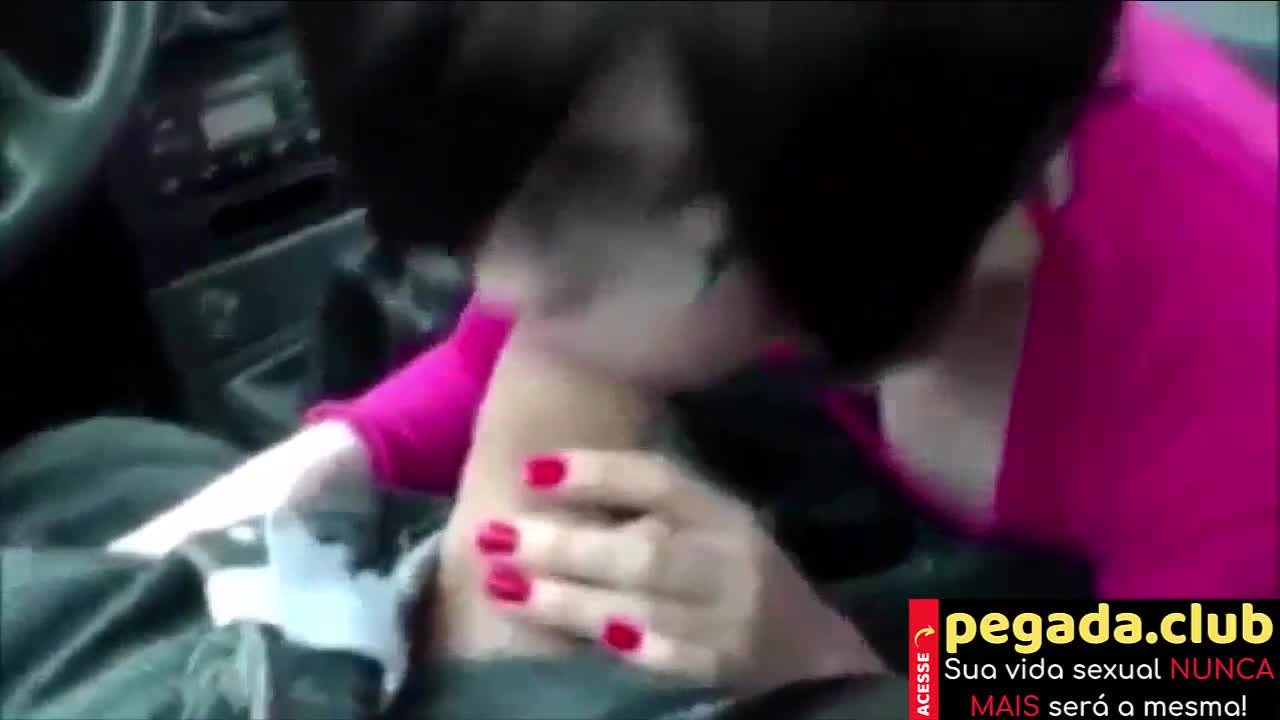 Comendo a professora no carro - é ela que me faz gozar gostoso sem usar a  perereca - acesse: www.pegada.club e faça sexo gostoso - Downblouse Porn  Tube